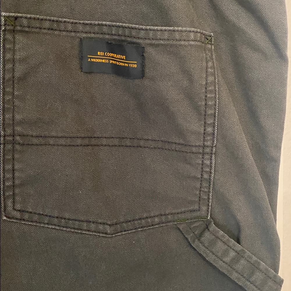REI Women's Black Campwell Workwear Overalls - Size 14 - Picture 13 of 15
